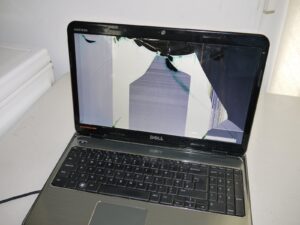 Dell Laptop Ekran Tamiri