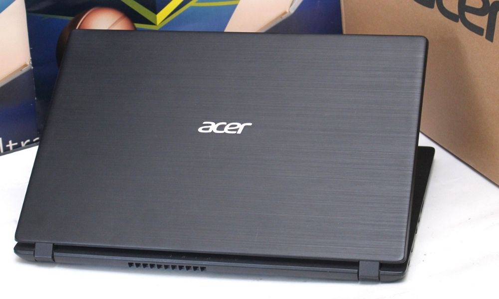 Acer Laptop Kasa Değişimi