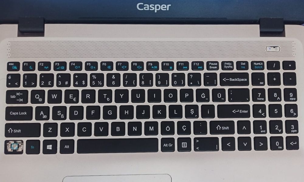 Casper Laptop Klavye Değişimi